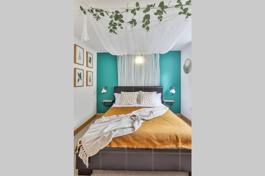 The Exclusive Gem Of Leeds - Sleeps 8 Apartment ภายนอก รูปภาพ