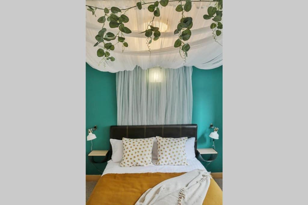 The Exclusive Gem Of Leeds - Sleeps 8 Apartment ภายนอก รูปภาพ