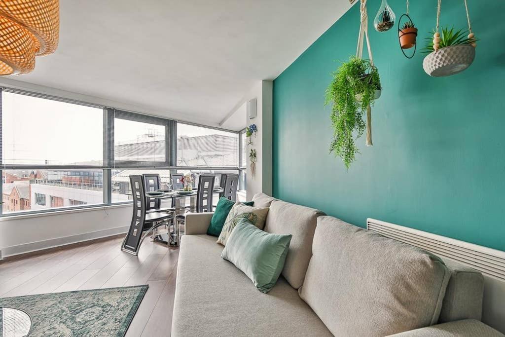 The Exclusive Gem Of Leeds - Sleeps 8 Apartment ภายนอก รูปภาพ